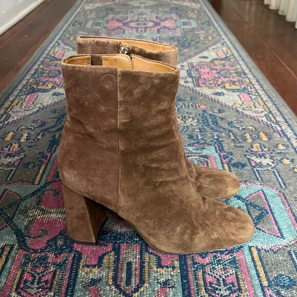 J. McLaughlin Evie suede side zip heeled ankle boots sz 8 - Picture 1 of 7